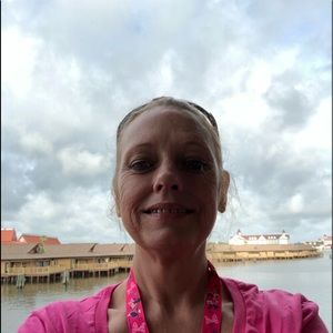 Meet your Posher, Loretta